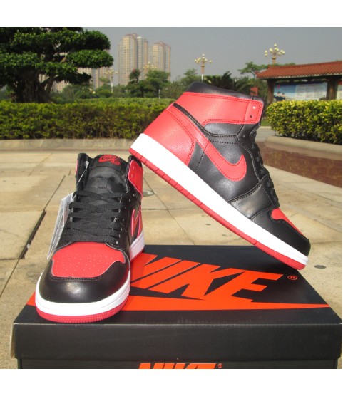 Nike air Jordan 1 Retro Bred-1