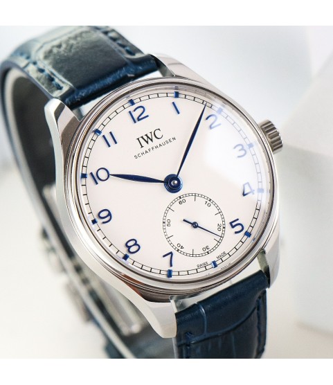 Часы IWC Portuguese с синими стрелками