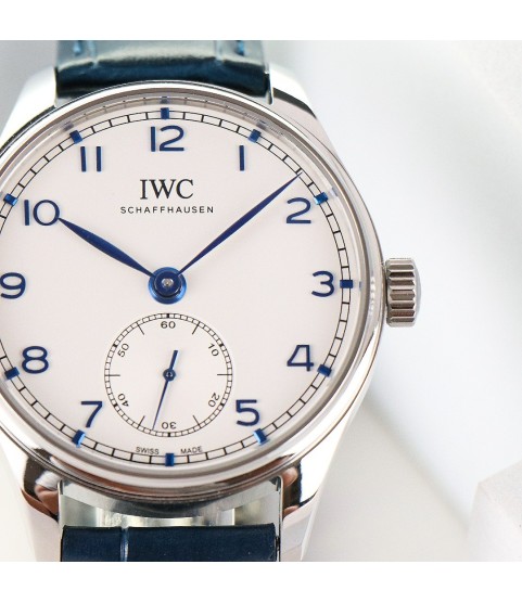 Часы IWC Portuguese с синими стрелками