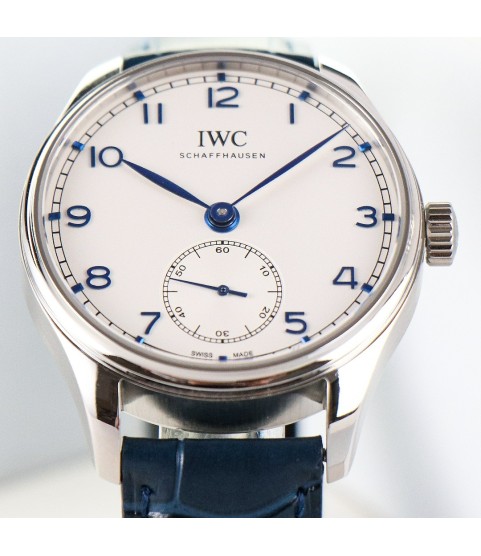 Часы IWC Portuguese с синими стрелками